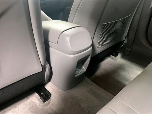 Used 2025 Hyundai Elantra SEL image 28