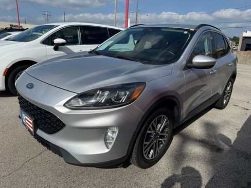 Used 2020 Ford Escape SEL FWD image 13