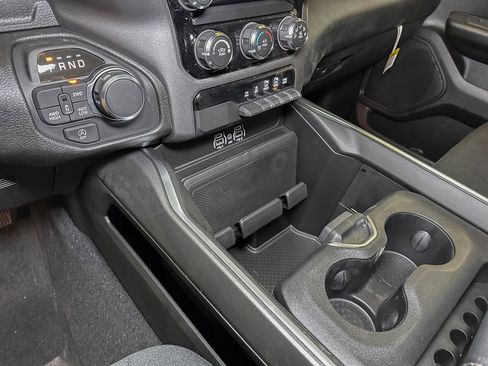 New 2026 RAM 1500 Express AWD/4WD image 31