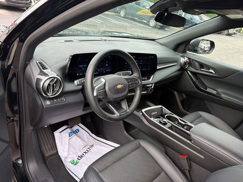 Used 2026 Chevrolet Equinox LT w/ Convenience Package II AWD/4WD image 10