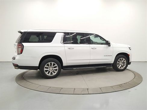 Used 2023 Chevrolet Suburban Premier image 7