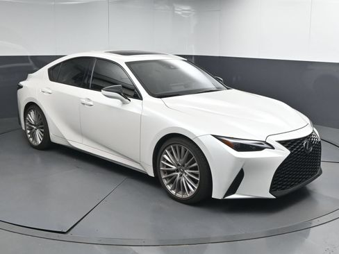 Used 2025 Lexus IS 300 w/ Premium Package RWD image 1