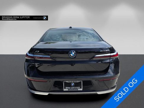 Used 2023 BMW i7 xDrive60 w/ Parking Assistance Package AWD/4WD image 5