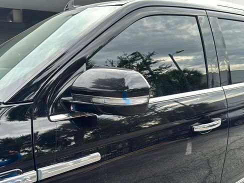 Used 2019 Lincoln Navigator Select RWD image 44