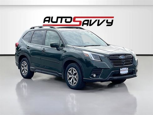 Used 2024 Subaru Forester Premium image 1