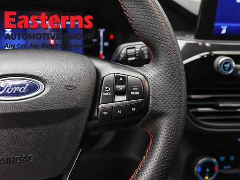 Used 2025 Ford Escape ST-Line FWD image 15