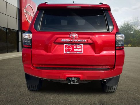Used 2022 Toyota 4Runner SR5 RWD image 8
