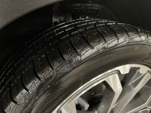 Used 2020 GMC Terrain SLT w/ Preferred Package image 28