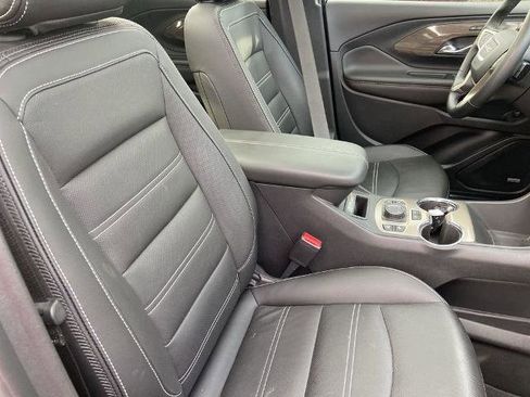 Used 2023 GMC Terrain Denali w/ Black Diamond Edition image 24