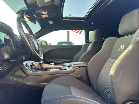 Used 2019 Dodge Challenger R/T Scat Pack image 17