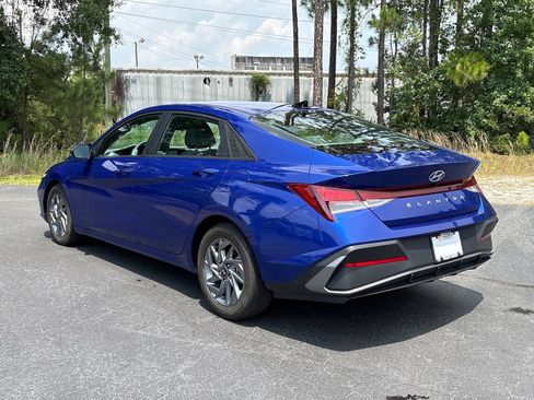 Used 2024 Hyundai Elantra SEL FWD image 26
