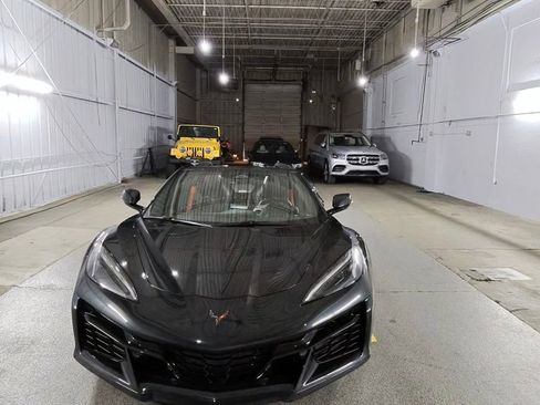 Used 2024 Chevrolet Corvette Z06 w/ Stealth Interior Trim Package RWD image 18