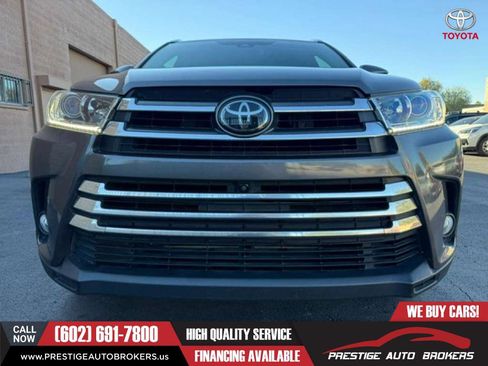 Used 2017 Toyota Highlander Limited Platinum image 5