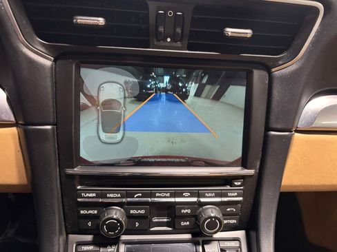 Used 2015 Porsche 911 Carrera image 4