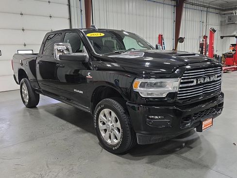 Used 2024 RAM 3500 Laramie w/ Sport Appearance Package image 6