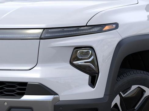 New 2026 Chevrolet Silverado EV LT image 10