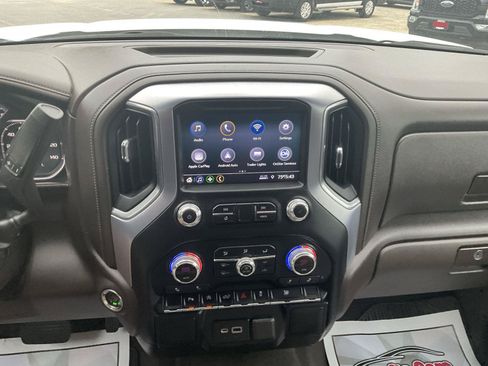 Used 2019 GMC Sierra 1500 SLE w/ SLE Value Package AWD/4WD image 17