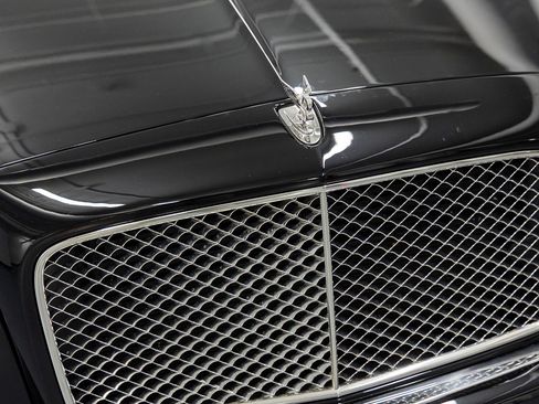 Used 2016 Bentley Mulsanne RWD image 8