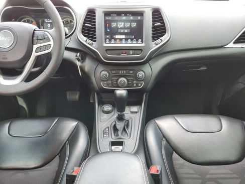 Certified 2022 Jeep Cherokee Latitude AWD/4WD image 15