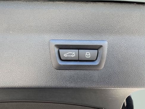 Used 2025 BMW X4 xDrive30i AWD/4WD image 10