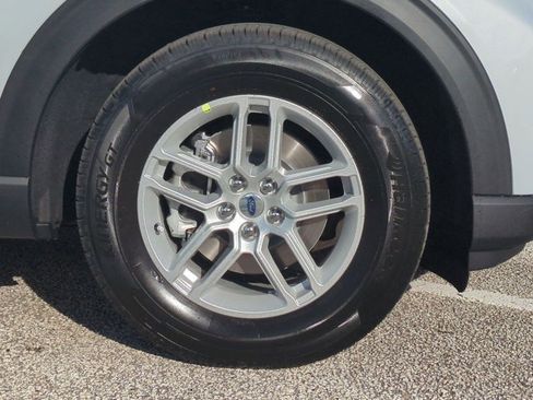 New 2026 Ford Explorer Active w/ Active Comfort Package image 11