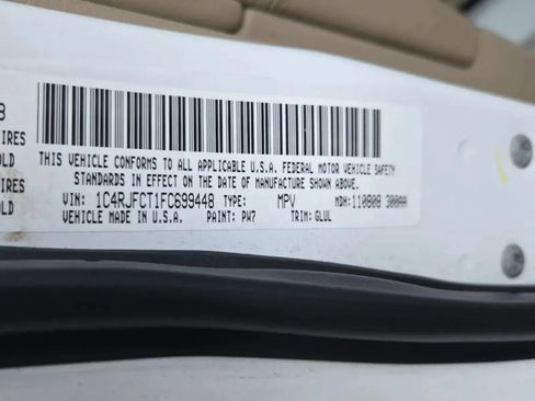 Used 2015 Jeep Grand Cherokee Overland AWD/4WD image 5