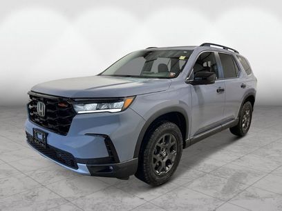 New 2025 Honda Pilot TrailSport