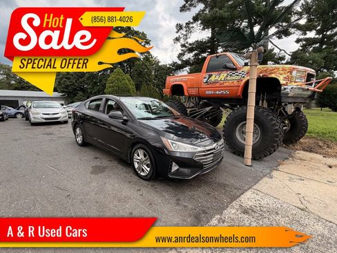 Used 2020 Hyundai Elantra SEL FWD image 1