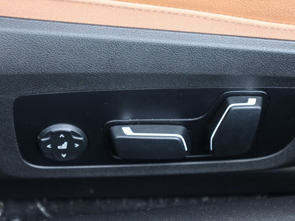 Used 2025 BMW M440i Coupe w/ Parking Assistance Package RWD image 17