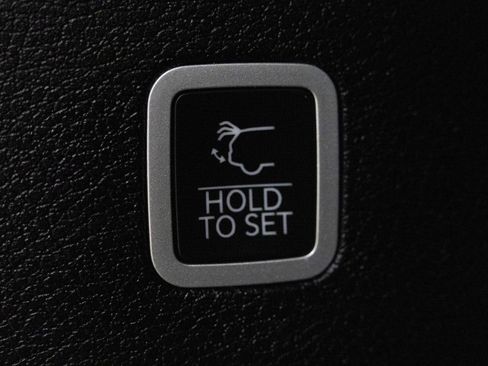 Used 2024 Jeep Wagoneer Series III image 35