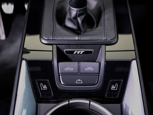 Certified 2025 Porsche 911 Carrera T RWD image 16