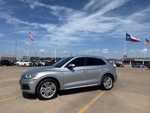 Used 2019 Audi Q5 2.0T Premium Plus w/ Premium Plus Package AWD/4WD image 10