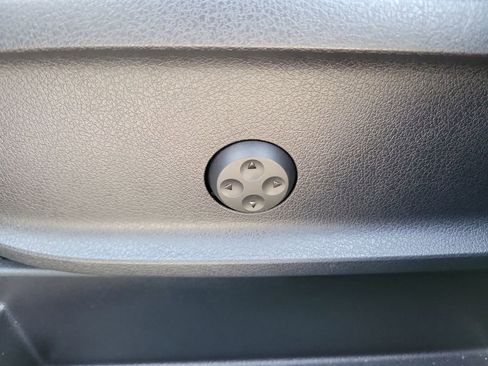 Used 2022 Mercedes-Benz GLB 35 AMG 4MATIC image 23