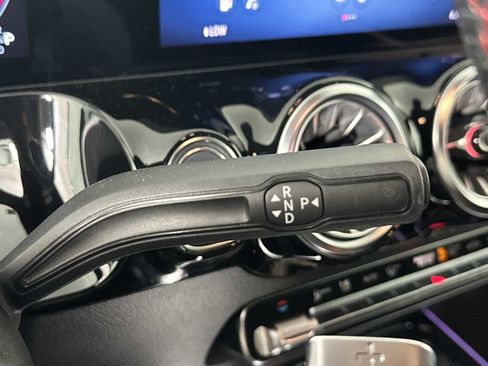 Used 2025 Mercedes-Benz GLA 250 4MATIC image 36