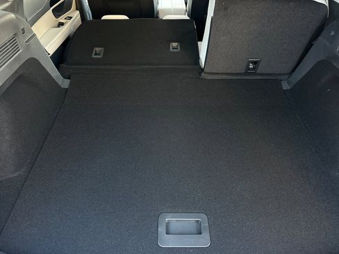 New 2026 Lincoln Nautilus Premier w/ Jet Appearance Package image 14