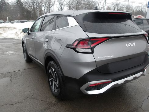 Used 2023 Kia Sportage LX image 5