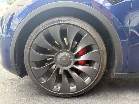 Used 2022 Tesla Model Y Performance AWD/4WD image 20