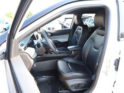 Used 2025 Jeep Compass Limited AWD/4WD image 8