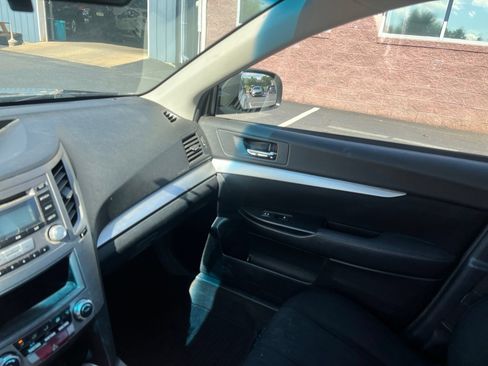 Used 2014 Subaru Legacy 2.5i w/ Alloy Wheel Package AWD/4WD image 10