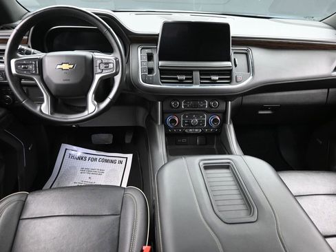 Used 2023 Chevrolet Suburban Premier image 15