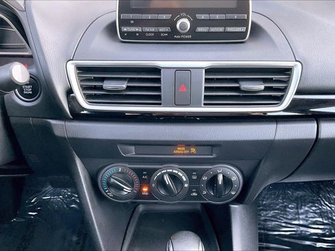 Used 2014 MAZDA MAZDA3 i SV image 9