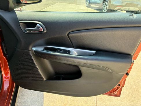 Used 2012 Dodge Journey FWD image 13