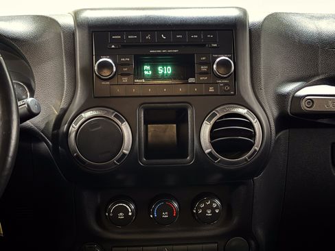 Used 2015 Jeep Wrangler Sport AWD/4WD image 22