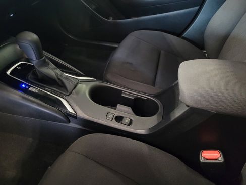 Used 2025 Toyota Corolla LE FWD image 26