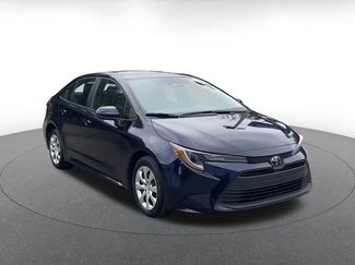 Used 2025 Toyota Corolla LE video 2