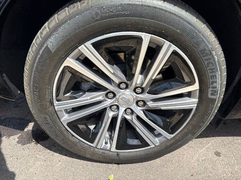 Used 2023 Cadillac Lyriq 2WD image 5