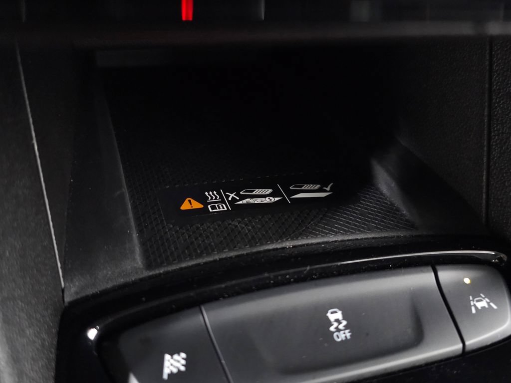 Used 2023 Chevrolet Bolt EUV LT w/ Driver Confidence Package FWD image 28