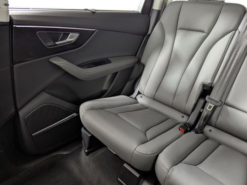 Certified 2025 Audi Q7 3.0T Premium Plus w/ Premium Plus Package image 12