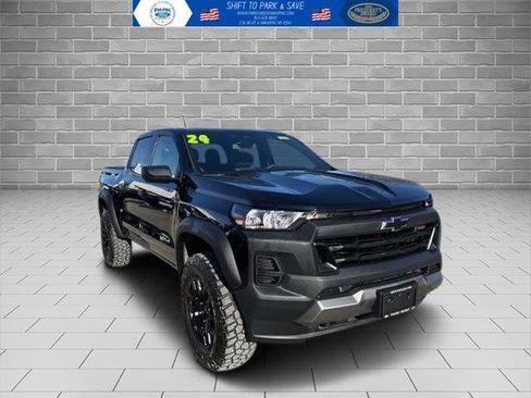 Used 2024 Chevrolet Colorado Trail Boss image 1