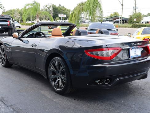 Used 2015 Maserati GranTurismo Convertible image 2